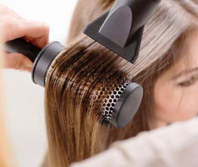 شش راه برای سریع تر خشک کردن وحالت دادن موها 