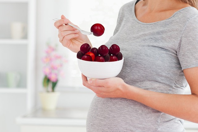 بایدها و نبایدهای تغذیه در بارداری 