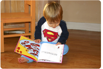 فواید کتاب خواندن برای کودکان ( از تولد تا 2 سالگی )