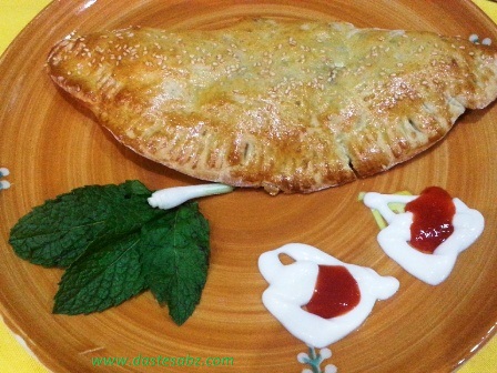 کالزونه مرغ و قارچ  ایتالیایی